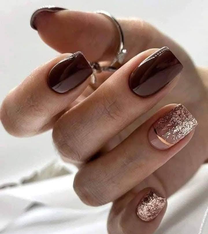 Unlock Pinterest Perfection: 7 Gorgeous Burgundy and Gold Nail Designs You Can Create at Home 17 Unlock Pinterest Perfection: 7 Gorgeous Burgundy and Gold Nail Designs You Can Create at Home