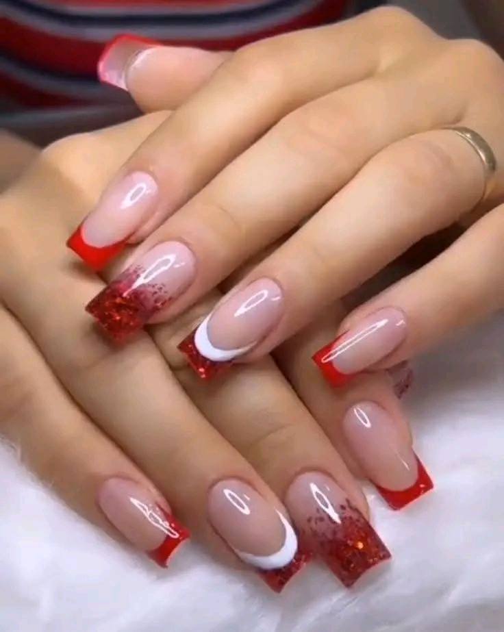 15+ Stunning Red and White Nail Designs You Need to Try (DIY Friendly!) 17 15+ Stunning Red and White Nail Designs You Need to Try (DIY Friendly!)