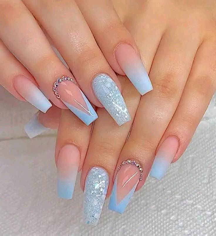 Sky Blue Dreams ☁️ Pin-Worthy Light Blue Nail Inspo You Need to Try! 17 Sky Blue Dreams ☁️ Pin-Worthy Light Blue Nail Inspo You Need to Try!