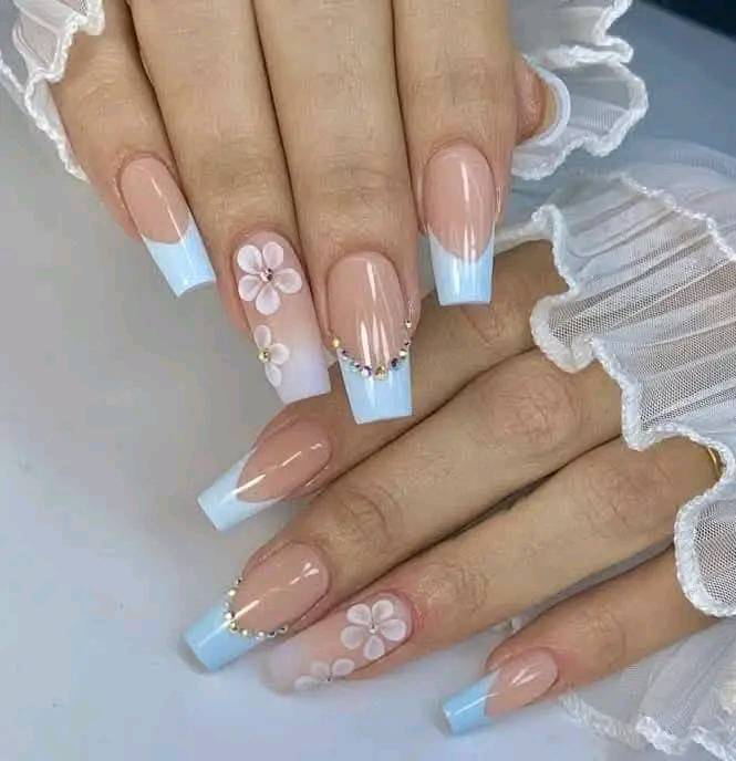 Sky Blue Dreams ☁️ Pin-Worthy Light Blue Nail Inspo You Need to Try! 17 Sky Blue Dreams ☁️ Pin-Worthy Light Blue Nail Inspo You Need to Try!