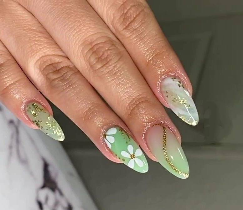 Gorgeous Green Nail Designs: 25+ Ideas from Mint to Neon You Can DIY! 45 Gorgeous Green Nail Designs: 25+ Ideas from Mint to Neon You Can DIY!