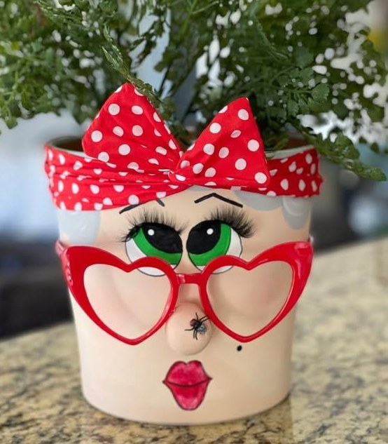 Adorable DIY Face Planter Ideas to Bring Personality to Your Plants 17 Adorable DIY Face Planter Ideas to Bring Personality to Your Plants