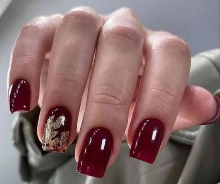 Unlock Pinterest Perfection: 7 Gorgeous Burgundy and Gold Nail Designs You Can Create at Home 17 Unlock Pinterest Perfection: 7 Gorgeous Burgundy and Gold Nail Designs You Can Create at Home
