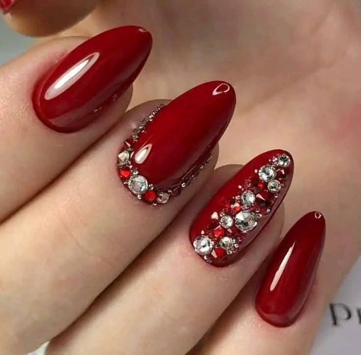 15+ Stunning Red and White Nail Designs You Need to Try (DIY Friendly!) 17 15+ Stunning Red and White Nail Designs You Need to Try (DIY Friendly!)