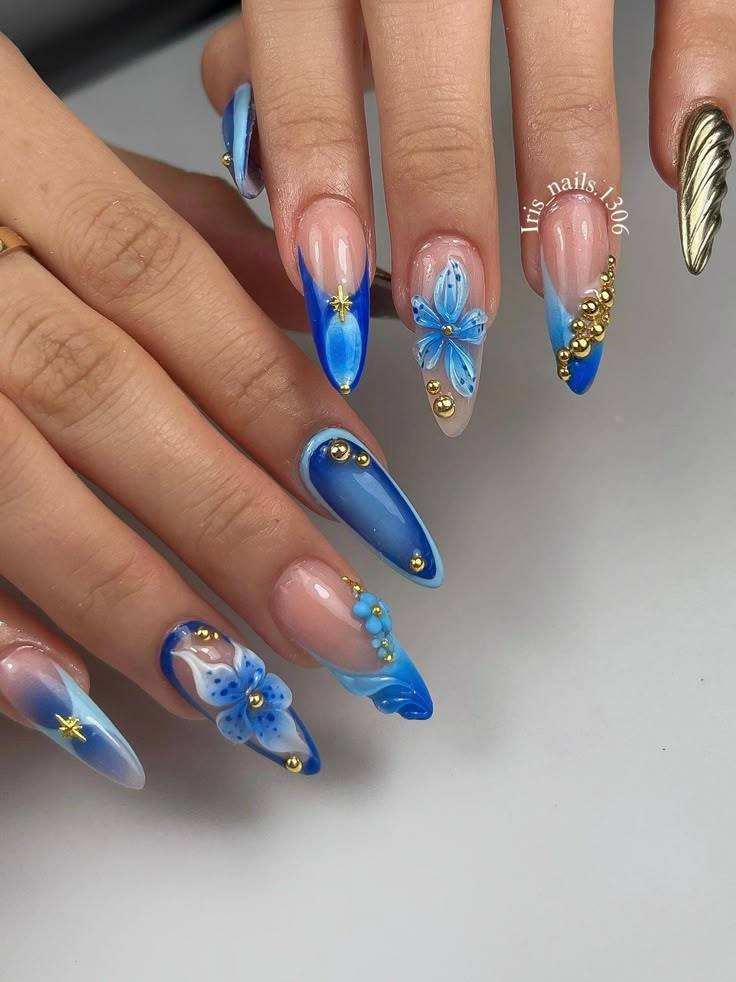 Stunning 3D Floral Nail Art with Elegant Gold Accents: Your Ultimate Guide 17 Stunning 3D Floral Nail Art with Elegant Gold Accents: Your Ultimate Guide