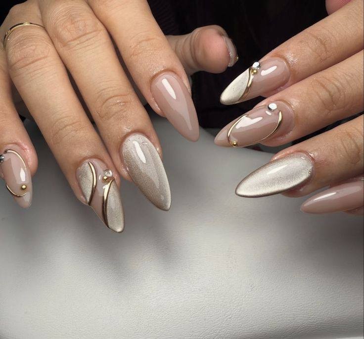 Stunning 3D Floral Nail Art with Elegant Gold Accents: Your Ultimate Guide 17 Stunning 3D Floral Nail Art with Elegant Gold Accents: Your Ultimate Guide